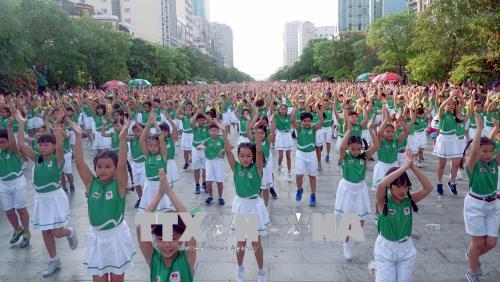 Thí điểm các bài tập thể dục phù hợp với học sinh phổ thông trên nền nhạc tươi mới